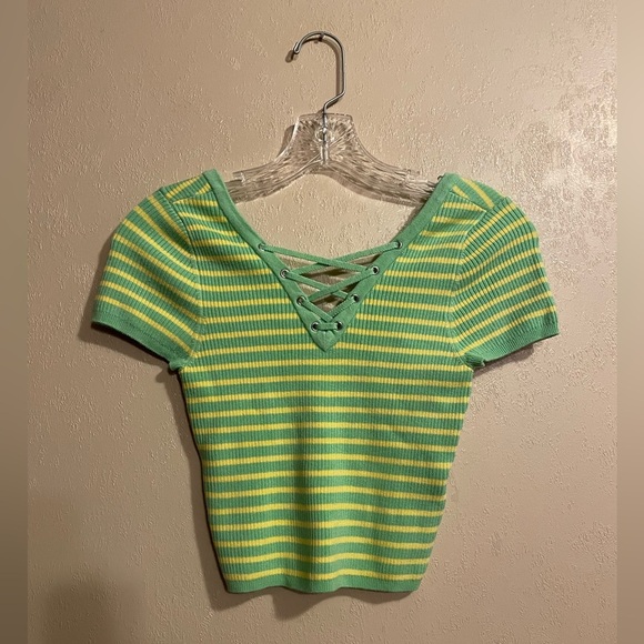 Urban Outfitters Tops - NWT Urban Outfitters BDG Harley lace up sweater sz XS